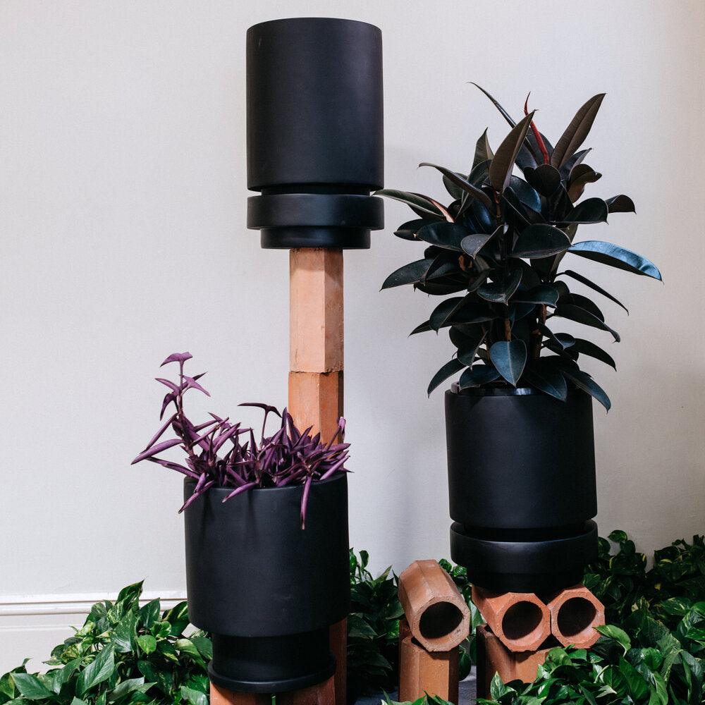 Pier Planter black by The Plant Society